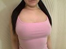 天然巨乳を揉む　サンプル画像04